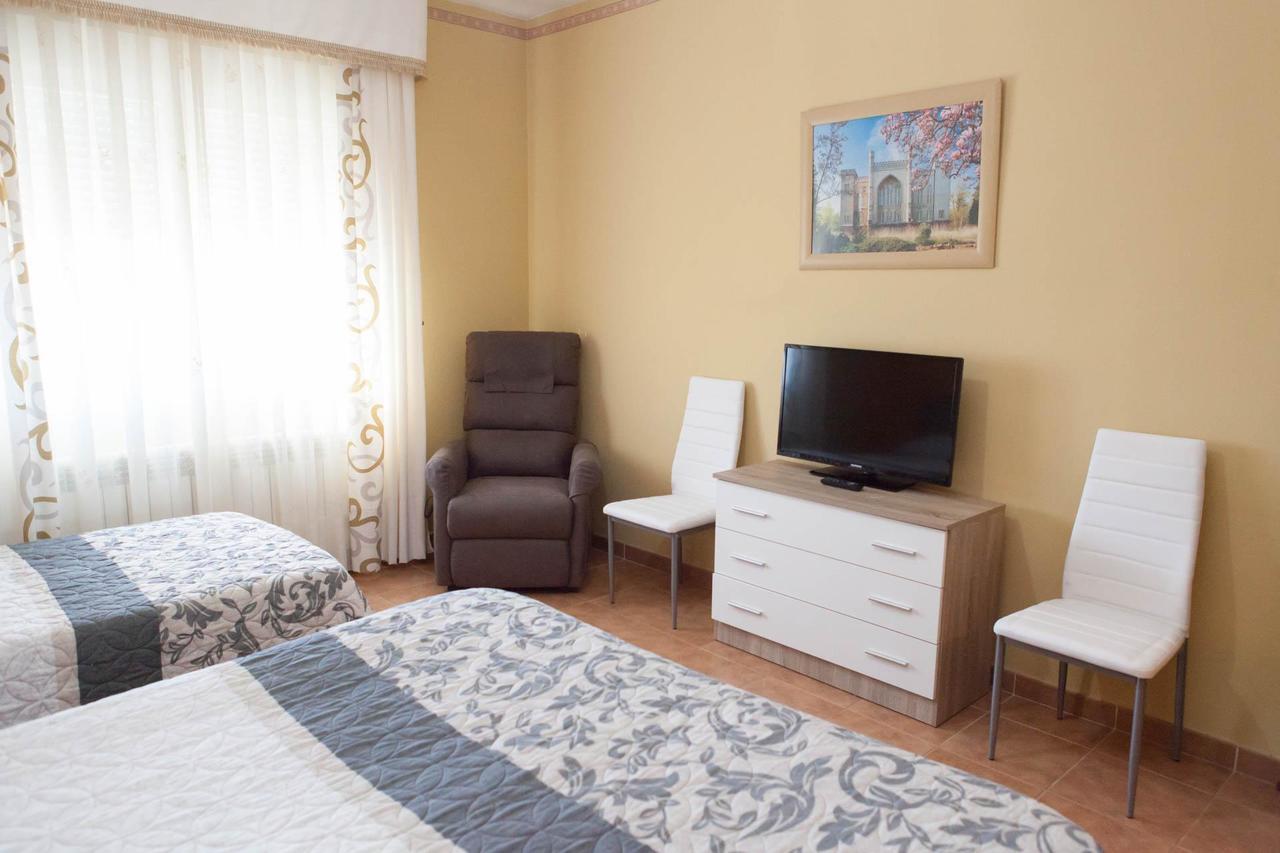 La Rosaleda De Orgaz Vendégház Kültér fotó